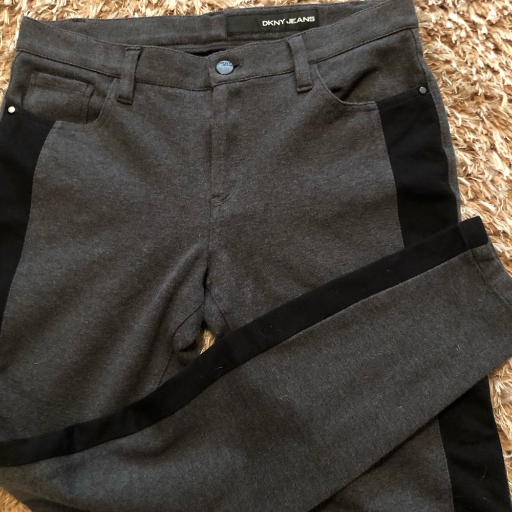 DKNY Gray Pants with Black Sides Size 4